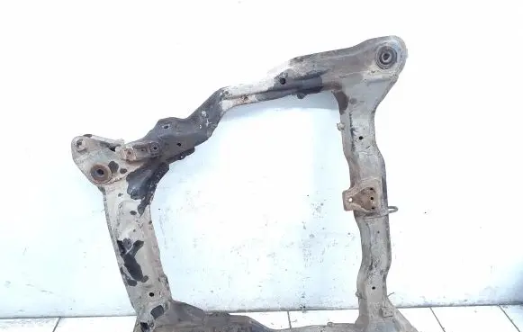 Hyundai Elantra Front subframe