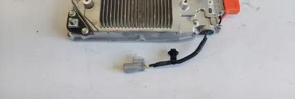 Toyota RAV 4 (XA20) Voltage converter inverter 42060
