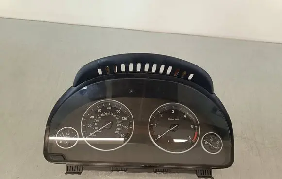 BMW 5 F10 F11 Speedometer (instrument cluster) 17649411 17996450 9328841