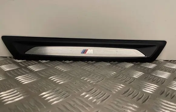 BMW 1 F20 F21 Front sill trim cover 8051037