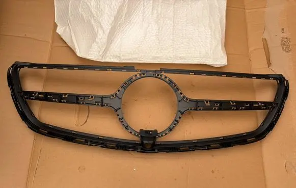 Mercedes-Benz V Class W447 Front bumper upper radiator grill A4478882300