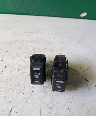 Nissan Pathfinder R51 Seat heating switch