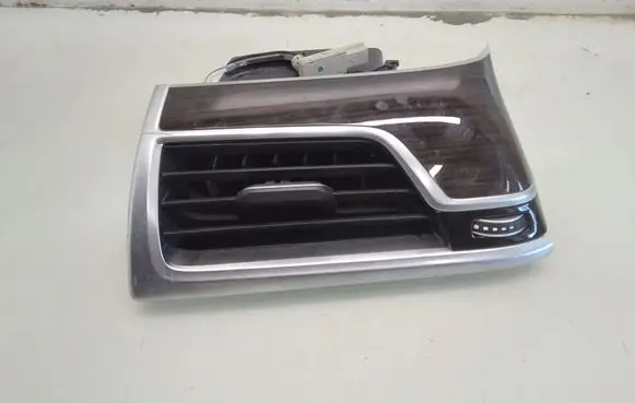 BMW 7 G11 G12 Dashboard side air vent grill/cover trim 64229299497