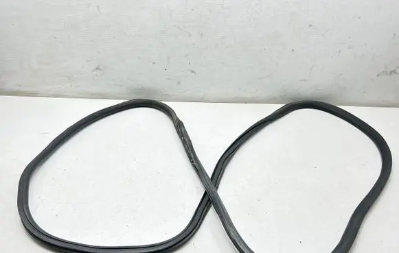 Toyota Proace Sliding door rubber seal SU001A6029