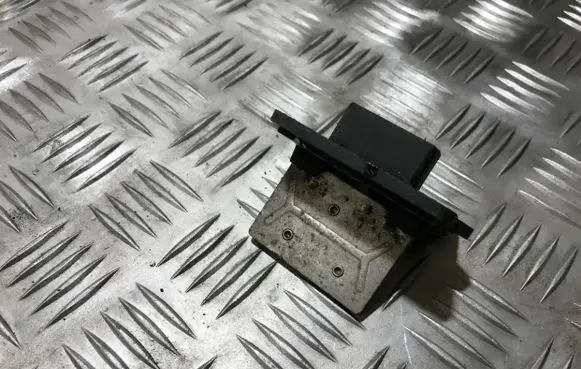 Mazda 323 F Heater blower motor/fan resistor hb151rc1m