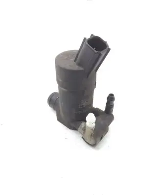 Volvo XC90 Windscreen/windshield washer pump