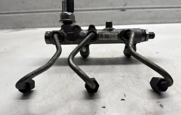 Fuel main line pipe