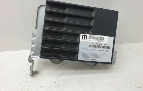 Chrysler Pacifica Sound amplifier 68338770AC 68338770 68338770-AC