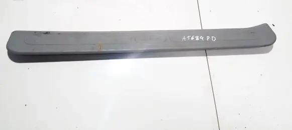 Front sill trim cover