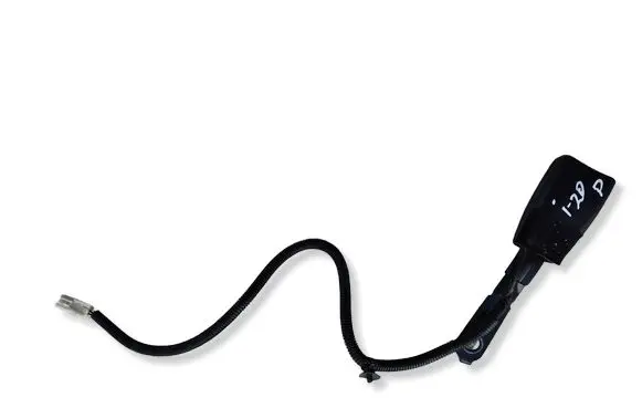 Hyundai i20 (PB PBT) Front seatbelt buckle 