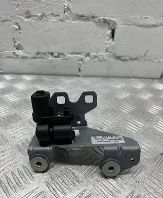 BMW 3 F30 F35 F31 Tailgate window lock/catch/latch 7308831