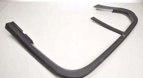 BMW 1 F40 Rear door glass trim molding 7464797
