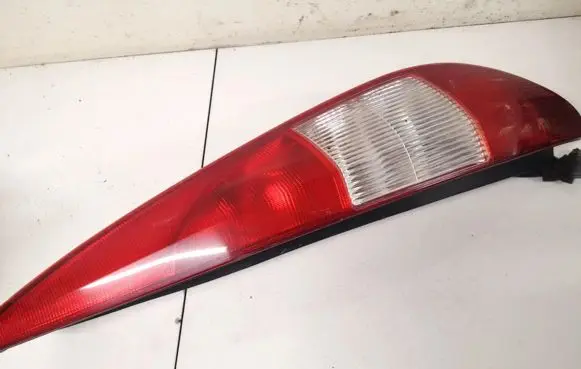 Ford Mondeo Mk III Rear/tail lights 1s7113404c 1s71-13404-c