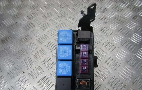 KIA Ceed Fuse box set