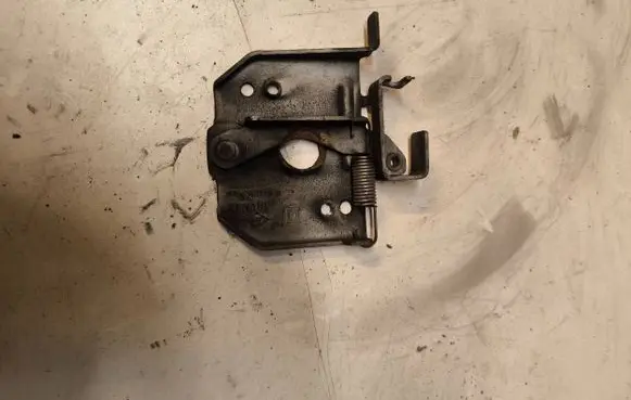 Renault Clio II Engine bonnet/hood lock/catch 7700352729