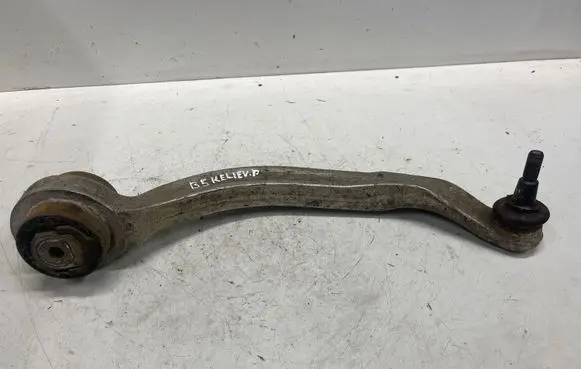 Volkswagen PASSAT B5 Front lower control arm/wishbone