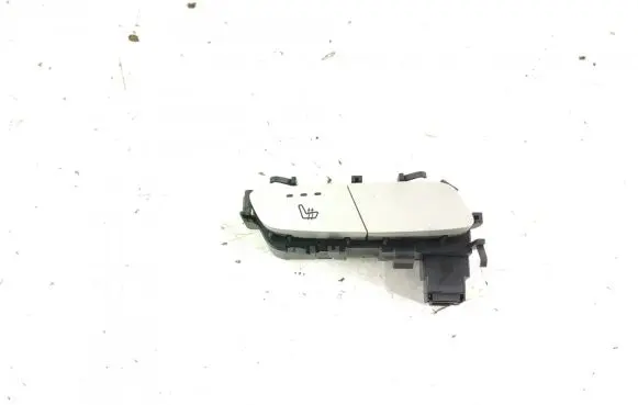 Mercedes-Benz C W205 Seat heating switch 2139057302 A2139057302