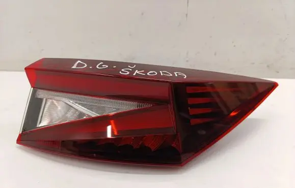 Skoda Enyaq iV Rear/tail lights 5LA945208A