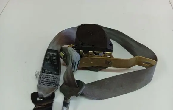 Renault Laguna I Front seatbelt 00053586