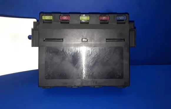 Lexus IS 220D-250-350 Fuse module 8921153020