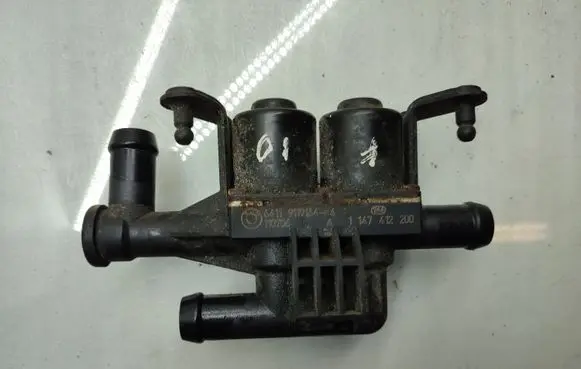 BMW 5 F10 F11 Coolant heater control valve 9119164