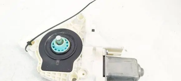 Skoda Superb B6 (3T) Rear door window regulator motor 8K0959811A