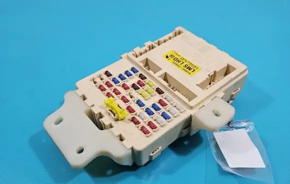 Hyundai ix35 Central body control module 91950-2S521 IMPRK1417960