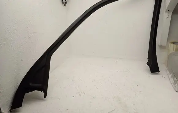 BMW X5 F15 Front door glass trim molding 7299532