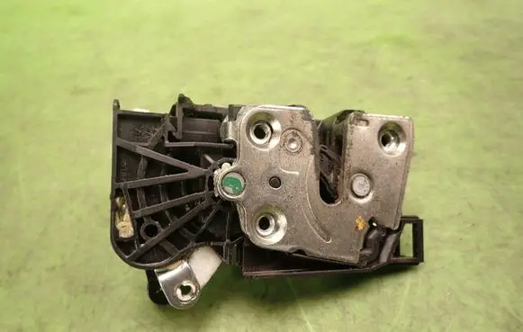 Dacia Logan II Front door lock 805026472RE