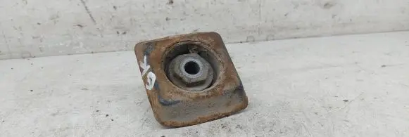 Mercedes-Benz E W212 Rear differential mounting bracket A2043500372 3418239 09343007
