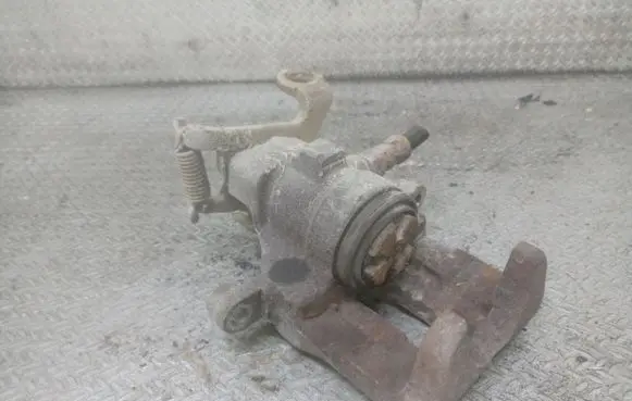 Ford Focus Rear brake caliper