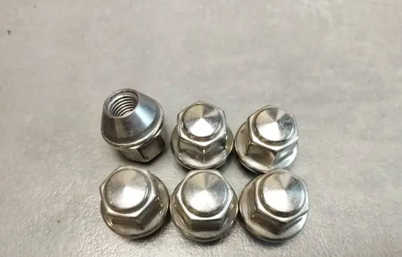 Nuts/bolts