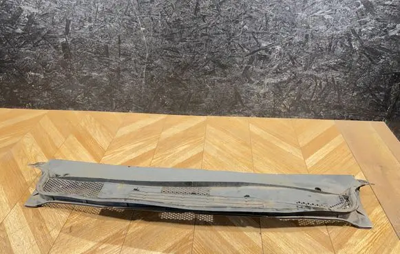 Mercedes-Benz B W245 Wiper trim A1698300013