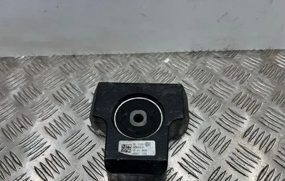 BMW 3 G20 G21 Rear differential/diff mount bracket 6896436