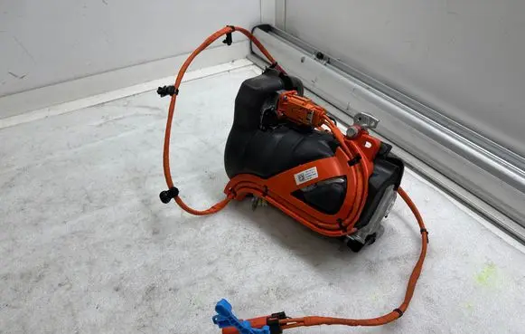 Tesla Model Y Air conditioning (A/C) compressor (pump) 150125602M 150797105E 20231117