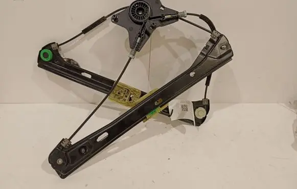 Volkswagen PASSAT B8 Front door window regulator with motor 3G0837461B