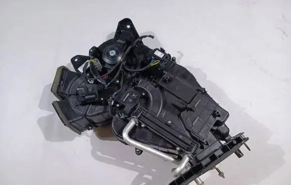 Ford Explorer VI Interior heater climate box assembly L1MH-18D283-CB