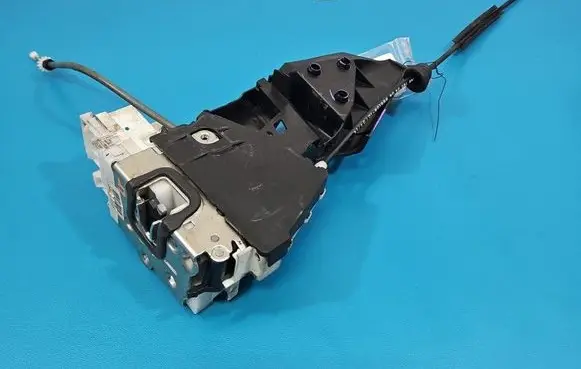 Mercedes-Benz B W245 Rear door lock 1697302135 IMPRK1555556