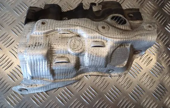 Alfa Romeo Mito Heat shield in engine bay 51833823 C245