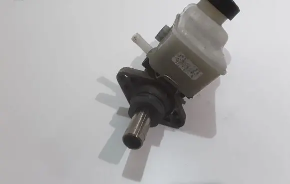 Toyota Yaris Master brake cylinder