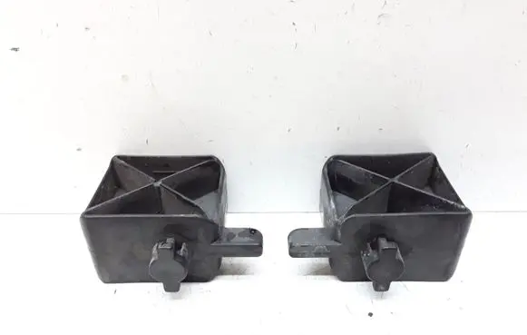Volvo XC60 Radiator support slam panel bracket 