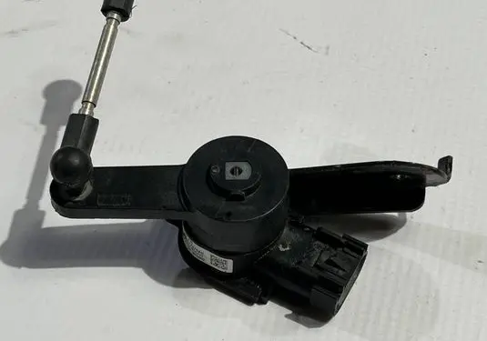 Dodge RAM Suspension ride height/mode switch 68277070AD