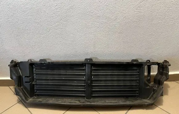 Volvo XC90 Intercooler air guide/duct channel 31455461