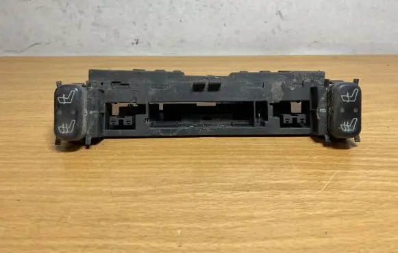 Mercedes-Benz E W210 Other switches/knobs/shifts 2108200151 C3907