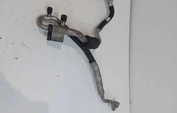 Air conditioning (A/C) pipe/hose