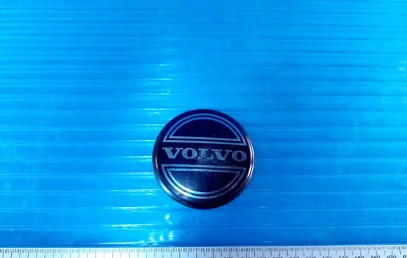 Volvo S40, V40 Original wheel cap 8646379