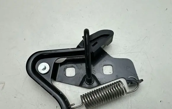 Ford Mustang V Tailgate/trunk/boot lock/catch/latch EJ7VA