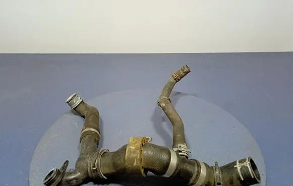 Porsche Panamera (970) Engine coolant pipe/hose 971122101F