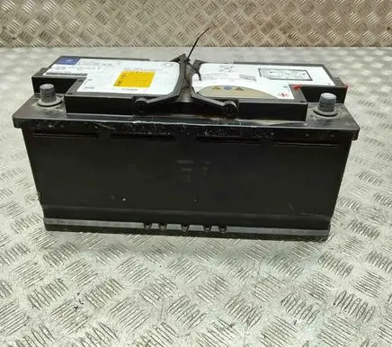 Mercedes-Benz S C217 Car battery A0009821808