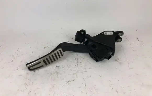 Maserati Levante Accelerator throttle pedal 06700372510 66337 02269